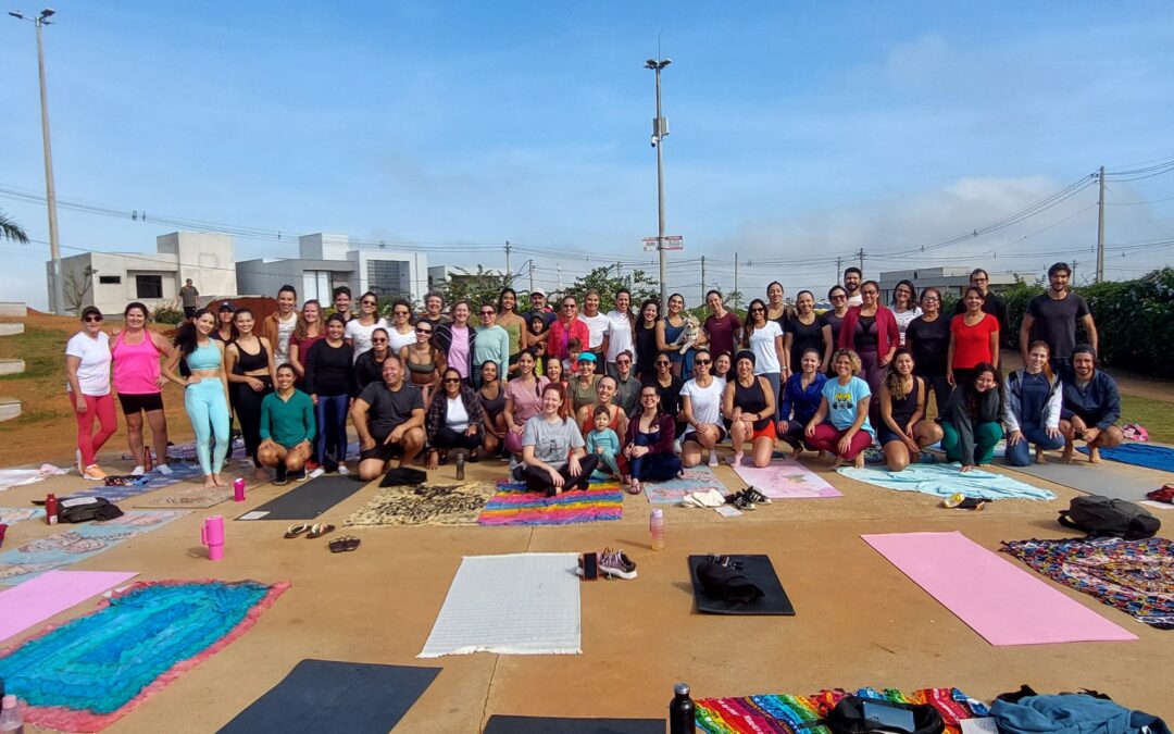 Yoga na Praça 2026 . celebrar o encontro!